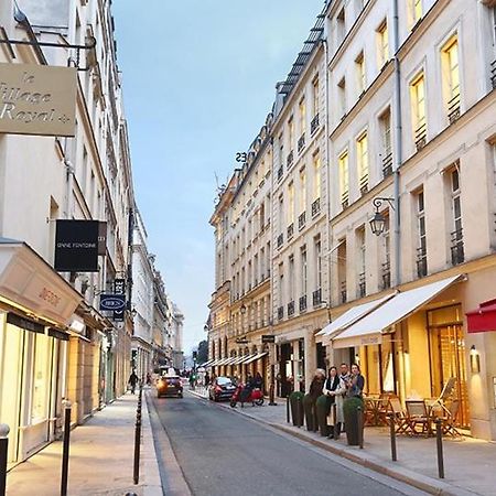 Rent A Room - Apartment St Honore Paris Exteriör bild
